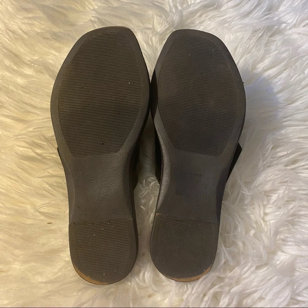 K.COBLER Women’s Leather Cross Buckle Slide Size 6 - Picture 5 of 6